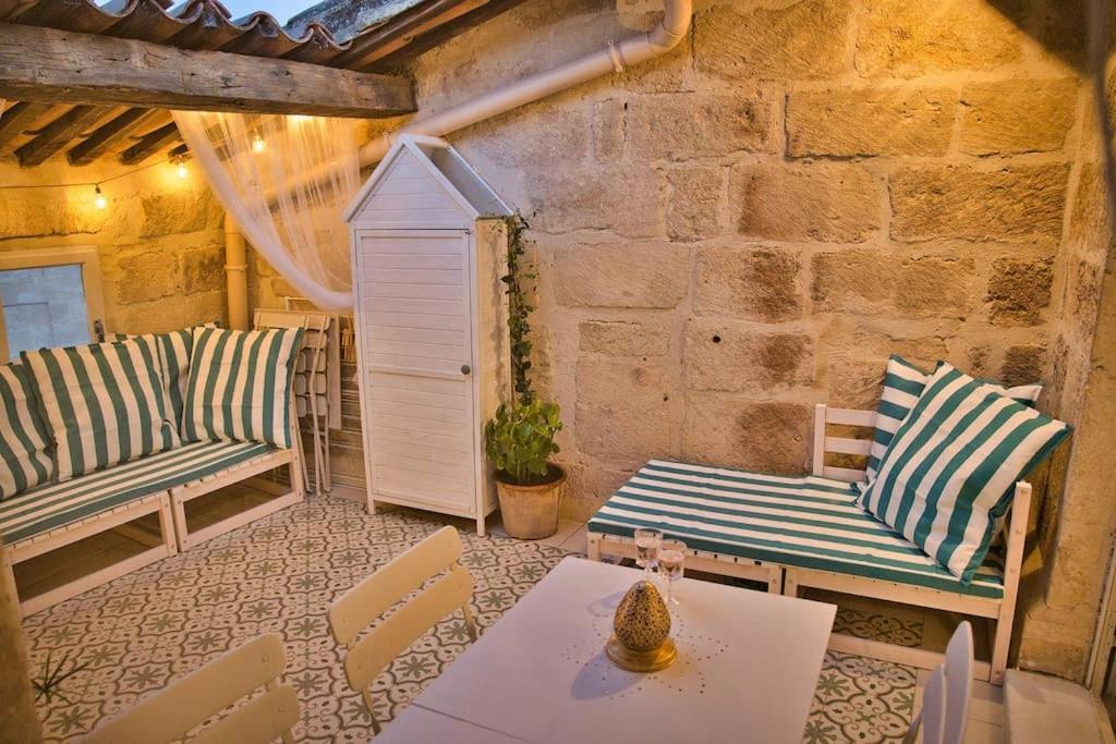 Appartement-Terrasse Centre Historique Uzès Exterior foto